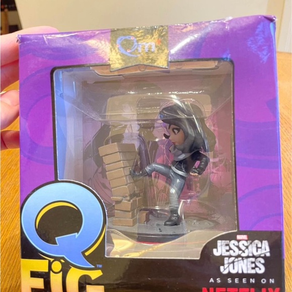 Q Fig - Jessica Jones - Picture 6 of 10